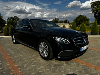 Mercedes E-Class foto 2