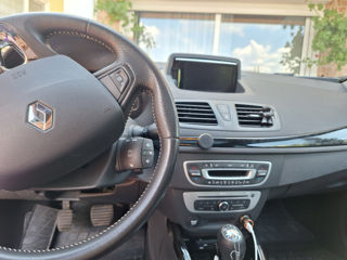 Renault Megane foto 2