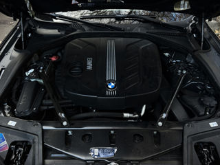 BMW 5 Series foto 9