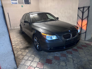 BMW 5 Series foto 3