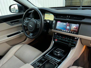 Jaguar XF foto 16