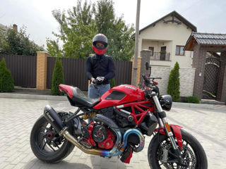 Ducati Monster foto 1