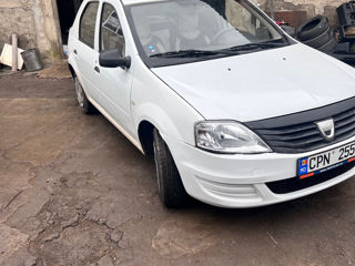 Dacia Logan foto 2