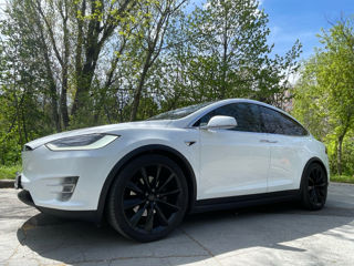 Tesla Model X foto 8