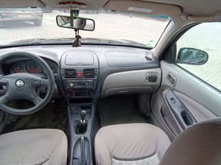 Nissan Almera foto 7