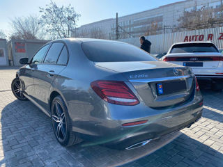 Mercedes E-Class foto 5