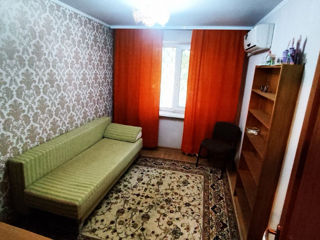 Apartament cu 2 camere, 70 m², Botanica, Chișinău foto 3