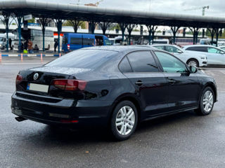 Volkswagen Jetta foto 5