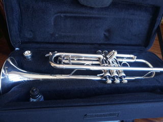 Vând trompeta Thomann TR 500 Silver Bb. Продам трубу Thomann TR 500 Silver Bb. foto 1