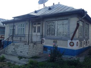 Vand casa la Bardar (Ialoveni)  (18 km de la Chisinau) foto 1
