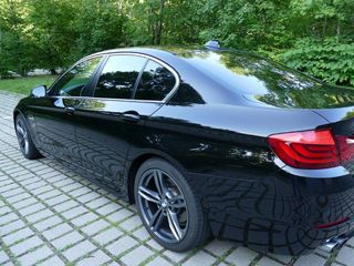 BMW 5 Series foto 3