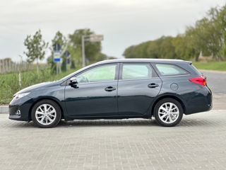 Toyota Auris foto 8