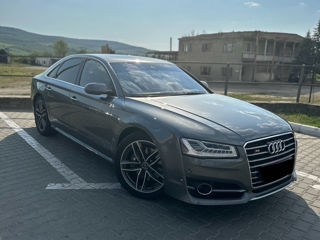 Audi A8 foto 1