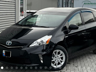 Toyota Prius v