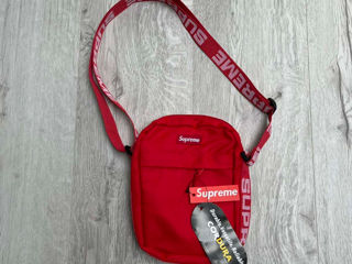 Cross body bags ( Nike, Stussy, Supreme ) foto 3