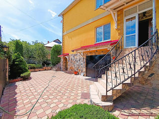 Refugiu Exclusivist în Codru – Casă cu 3 Dormitoare + Living, 195 m², 6 Ari, Gata de Locuit! фото 2