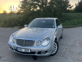 Mercedes E-Class foto 2