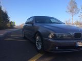 BMW 5 Series foto 2