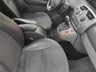 Renault Grand Scenic foto 10