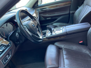 BMW 7 Series foto 7