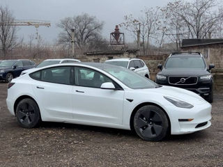 Tesla Model 3 foto 3