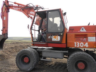 Servicii excavator, autobasculante, buldezer, compactor, greider