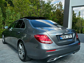 Mercedes E-Class foto 2