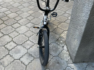 Vind bicicleta BMX foto 3