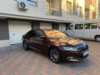 Skoda Superb foto 2