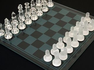 Новые стеклянные шахматы всего за 385лей foto 2