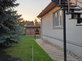 Casa,in 3 niveluri,Stauceni,str.Dacia, 286m2+ 6 ari.Urgent. foto 2