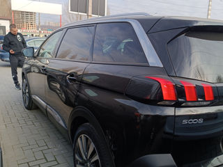 Peugeot 5008 фото 8