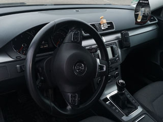 Volkswagen Passat foto 9