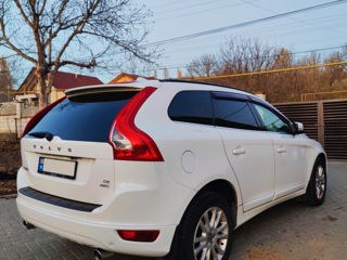 Volvo XC60 foto 2