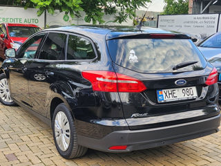 Ford Focus foto 15