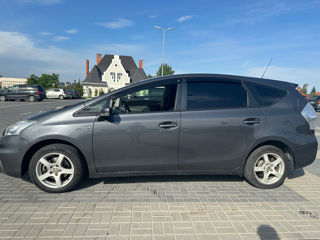 Toyota Prius + foto 4