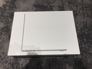 MacBook AIR 13 M3 16/512Gb