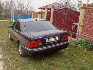 Mercedes E-Class foto 6