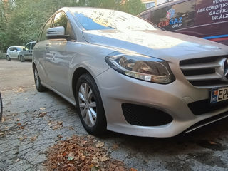 Mercedes B-Class foto 2