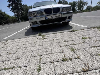 BMW 5 Series foto 5