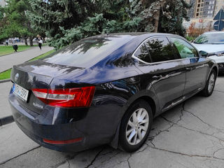 Skoda Superb foto 3