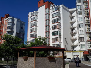 Apartament cu două odăi într-un complex de blocuri de la Glorinal in sectorul Centru. foto 2