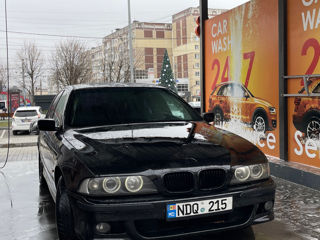 BMW 5 Series foto 5