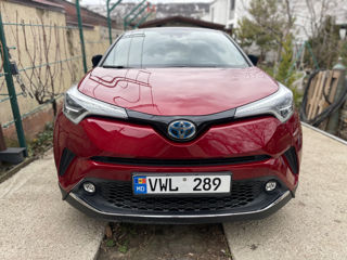 Toyota C-HR foto 2