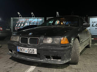 BMW 3 Series foto 2