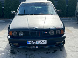 BMW 5 Series foto 5