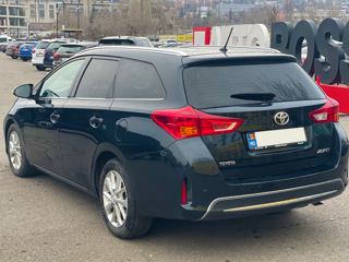 Toyota Auris foto 8