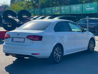 Volkswagen Jetta foto 6