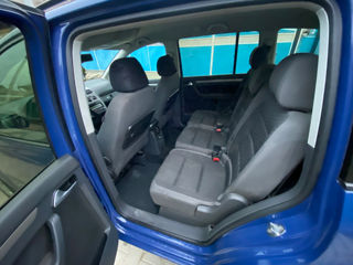 Volkswagen Touran foto 4