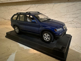 BMW X5 e53 1/18 foto 5